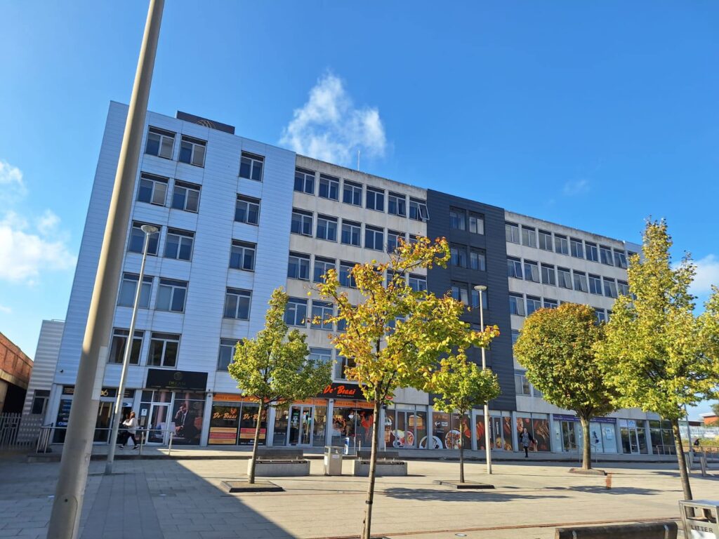 Serviced Offices At Crown House, 5 Linthorpe Road Road, Middlesbrough, TS1 1RE
